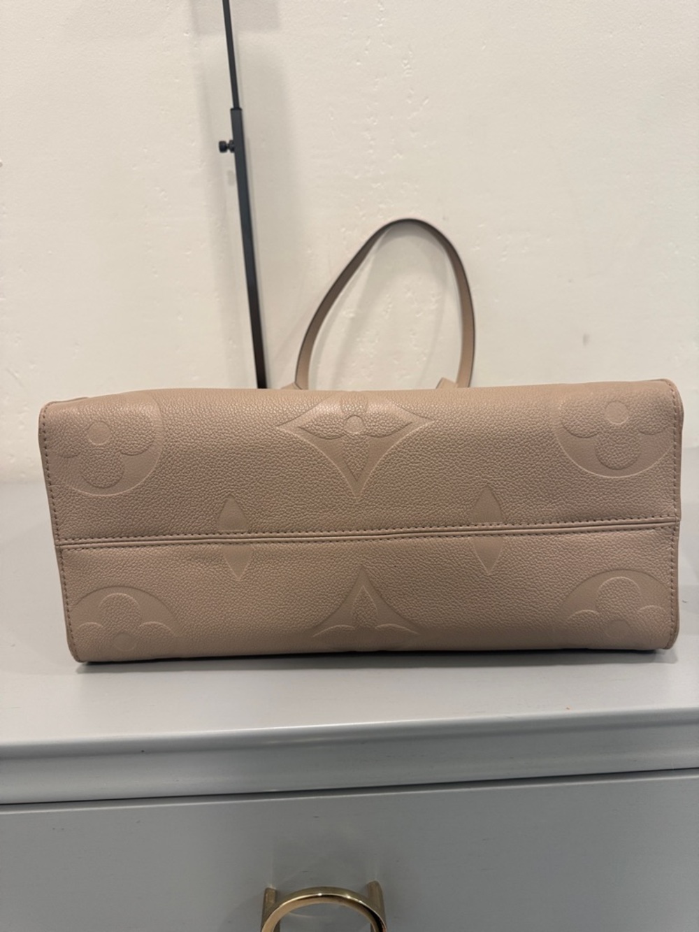 Louis Vuitton Empreinte MM Monogram OnTheGo Tote - Picture 7 of 10